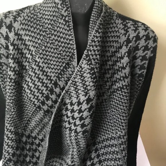 Lady Dutch Houndstooth Open Cardigan Sweater Wrap Knit Color Block Grey Black M - Picture 12 of 12